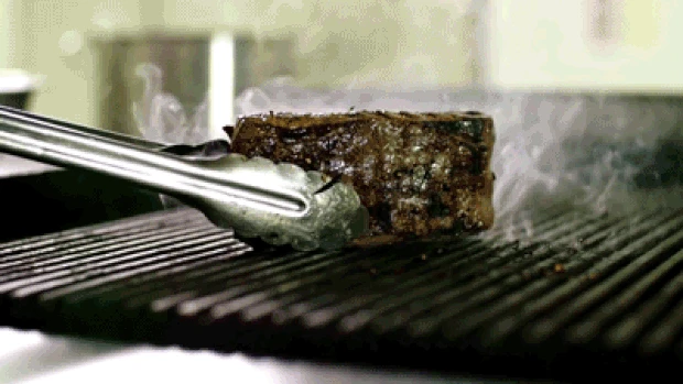 木炭烤肉特写实拍